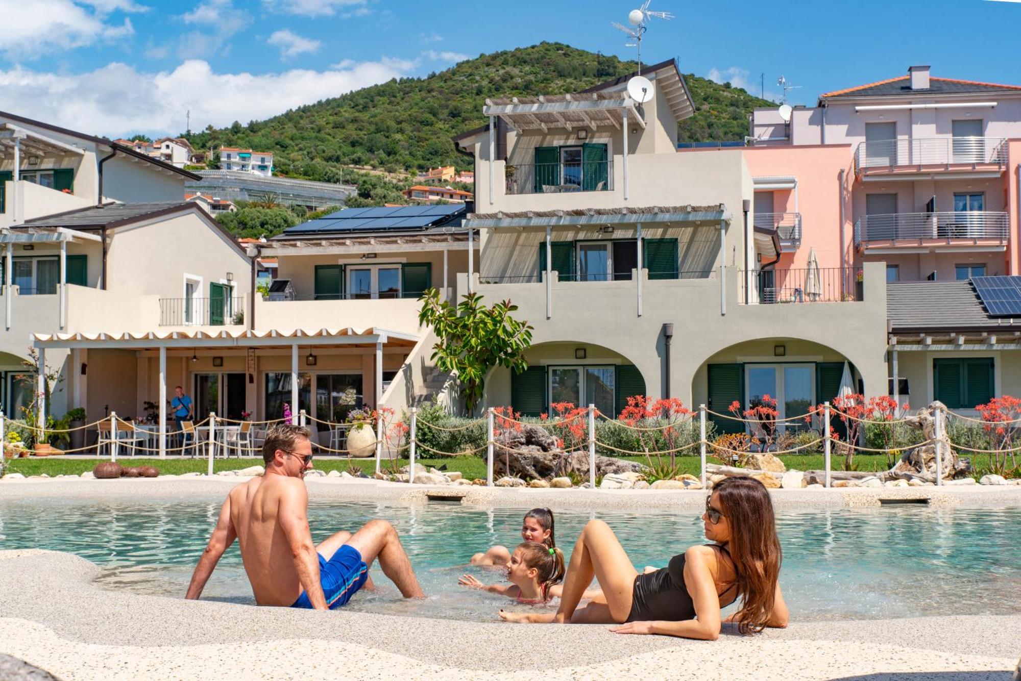 Barbaciiu Vacanze Green Пьетра-Лигуре Экстерьер фото